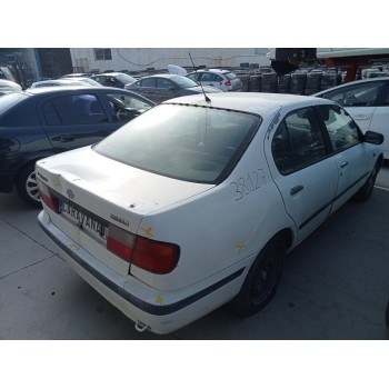 nissan primera berlina (p11) del año 1999
