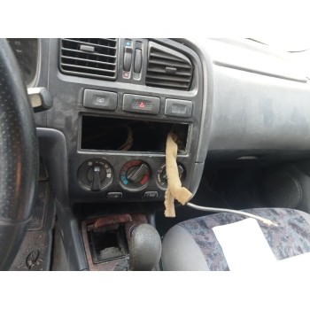 nissan primera berlina (p11) del año 1999