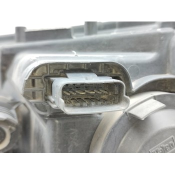 Recambio de faro derecho para dacia sandero essential referencia OEM IAM 260105925R  