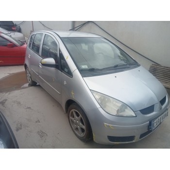 mitsubishi colt berlina 3 (cz) del año 2006
