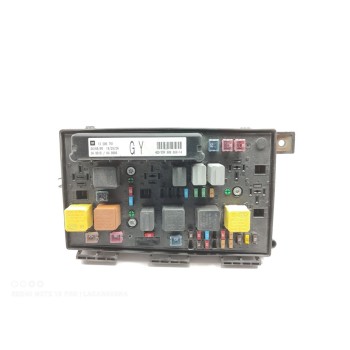 Recambio de caja reles / fusibles para opel astra h berlina enjoy referencia OEM IAM 13206751  
