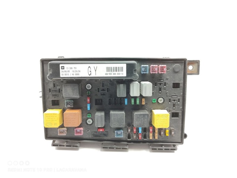 Recambio de caja reles / fusibles para opel astra h berlina enjoy referencia OEM IAM 13206751  