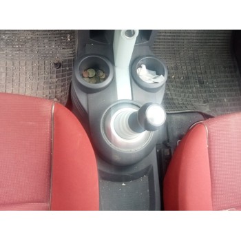 mitsubishi colt berlina 3 (cz) del año 2006