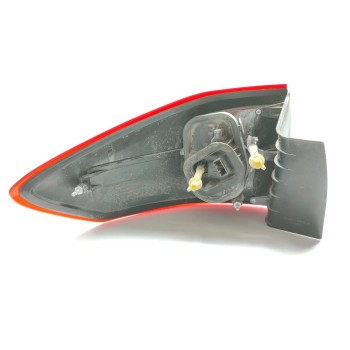 Recambio de piloto trasero derecho para ford c-max trend referencia OEM IAM 1767526  