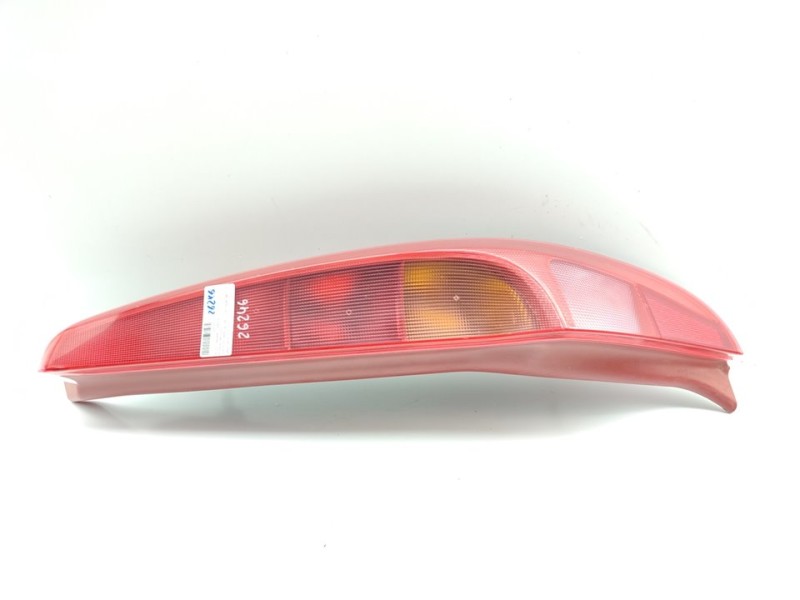 Recambio de piloto trasero derecho para fiat punto berlina (188) 1.3 16v multijet feel referencia OEM IAM 468178030  