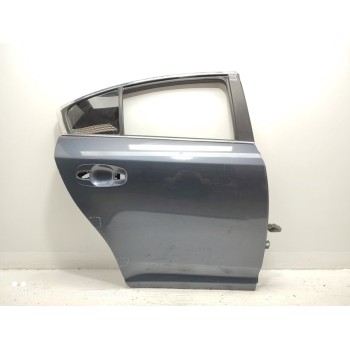 Recambio de puerta trasera derecha para toyota avensis (t27) active referencia OEM IAM 6700305040  