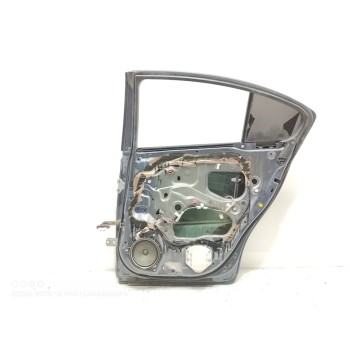 Recambio de puerta trasera derecha para toyota avensis (t27) active referencia OEM IAM 6700305040  