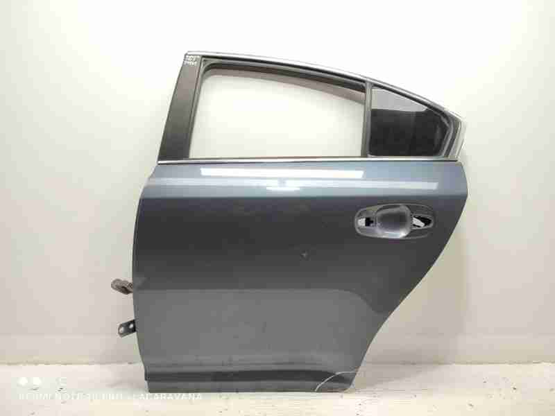 Recambio de puerta trasera izquierda para toyota avensis (t27) active referencia OEM IAM 6700405040  