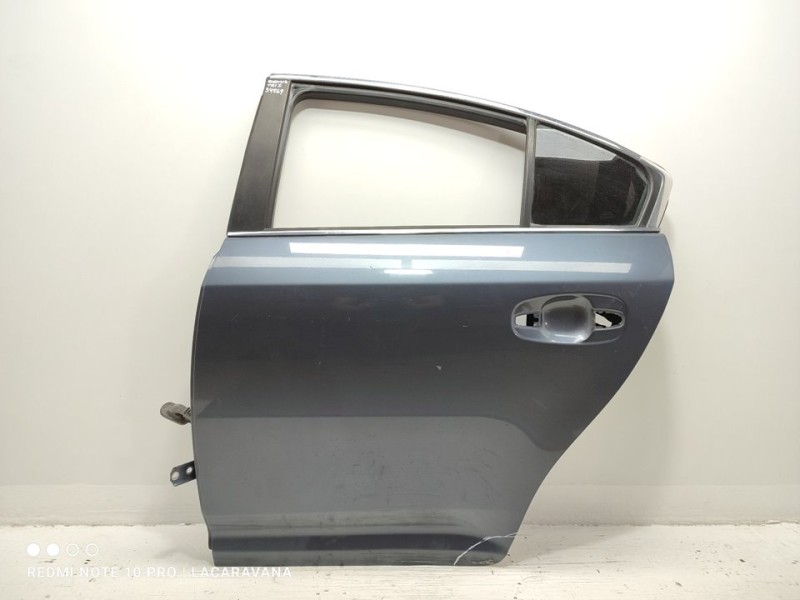 Recambio de puerta trasera izquierda para toyota avensis (t27) active referencia OEM IAM 6700405040  