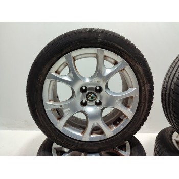 Recambio de juego llantas para alfa romeo mito (145) distinctive referencia OEM IAM 156089365  
