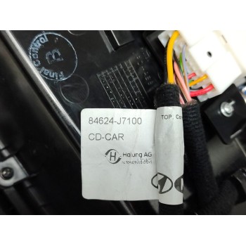 Recambio de apoyabrazos central para kia xceed hibrido 118 kw referencia OEM IAM 84660J7000WK  