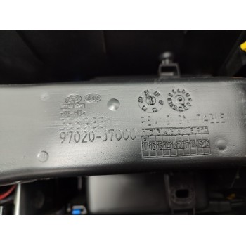 Recambio de apoyabrazos central para kia xceed hibrido 118 kw referencia OEM IAM 84660J7000WK  