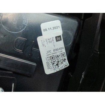 Recambio de apoyabrazos central para kia xceed hibrido 118 kw referencia OEM IAM 84660J7000WK  