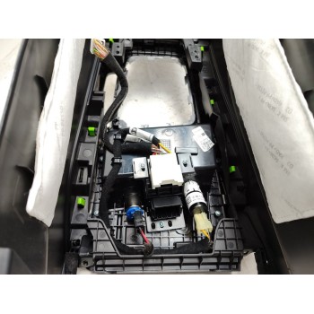 Recambio de apoyabrazos central para kia xceed hibrido 118 kw referencia OEM IAM 84660J7000WK  