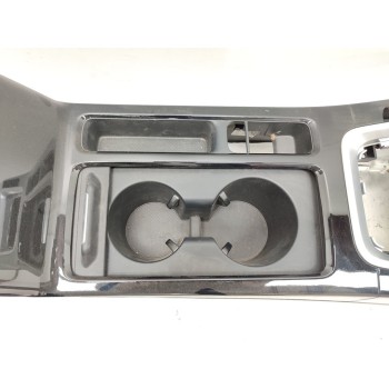 Recambio de apoyabrazos central para kia xceed hibrido 118 kw referencia OEM IAM 84660J7000WK  