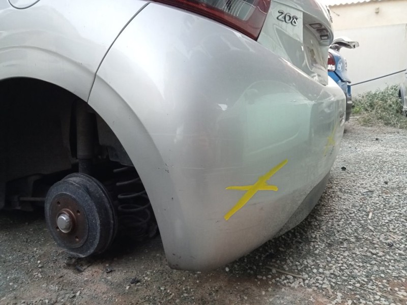 Recambio de paragolpes trasero para peugeot 208 style referencia OEM IAM 1607254580  
