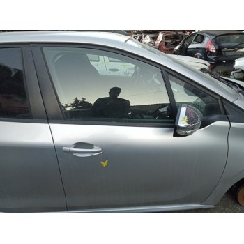 Recambio de puerta delantera derecha para peugeot 208 style referencia OEM IAM 9807820680  