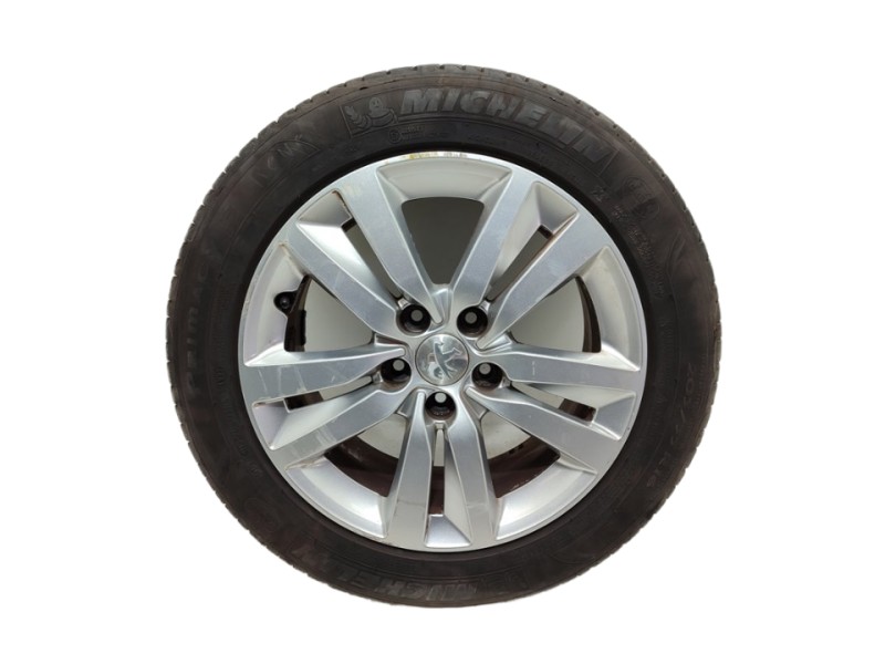 Recambio de llanta para peugeot 308 sw active referencia OEM IAM 9677989577  