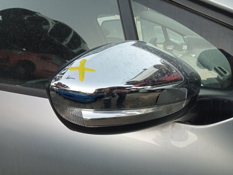 Recambio de retrovisor derecho para peugeot 208 style referencia OEM IAM 1611240380  