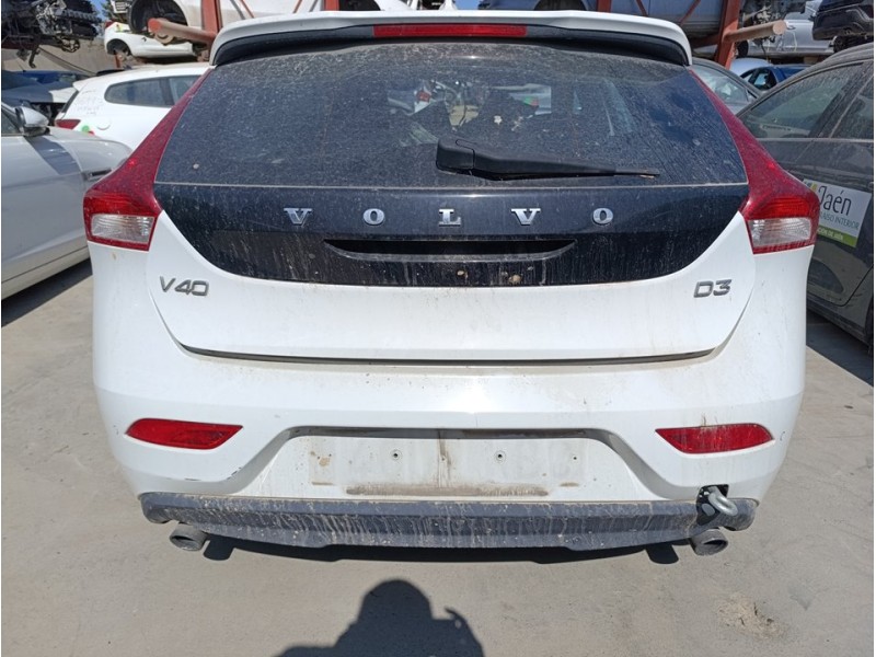 Recambio de paragolpes trasero para volvo v40 inscription referencia OEM IAM 39820442  