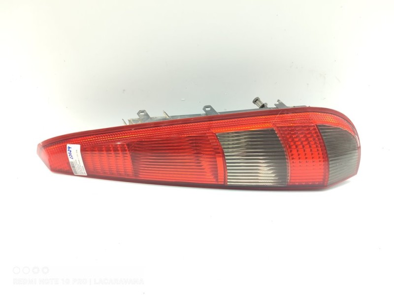 Recambio de piloto trasero derecho para ford fiesta (cbk) ambiente referencia OEM IAM 2S6113A602B  