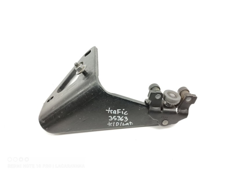 Recambio de soporte / guia puerta corredera para renault trafic furgón l1h1 2,9t referencia OEM IAM 745965439R  
