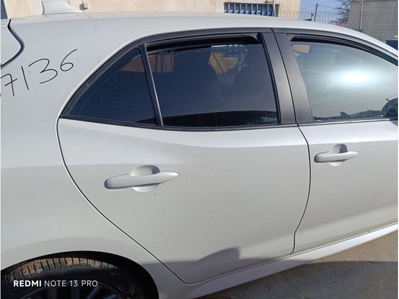 Recambio de puerta trasera derecha para toyota corolla (e21) hybrid active referencia OEM IAM 6700302540  
