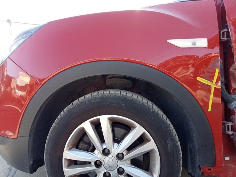 Recambio de aleta delantera izquierda para ssangyong tivoli limited 4x2 referencia OEM IAM 5181135000  