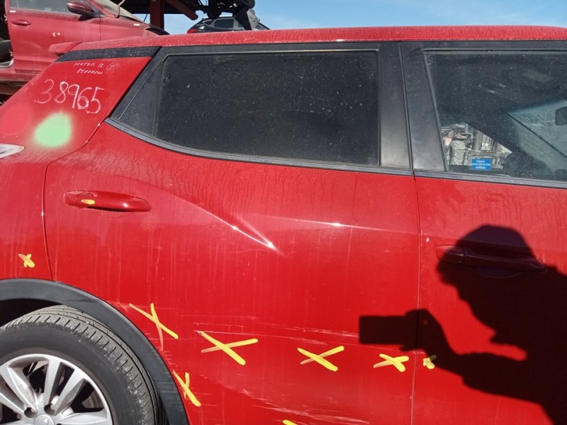 Recambio de puerta trasera derecha para ssangyong tivoli limited 4x2 referencia OEM IAM 6302135000  