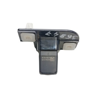Recambio de camara vision trasera para toyota yaris cross hybrid 2wd active tech referencia OEM IAM 867900D070  