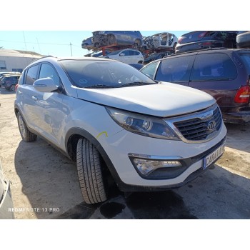 Recambio de faro derecho para kia sportage drive 4x2 referencia OEM IAM 921023W120  