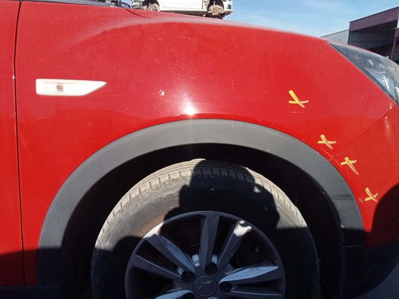 Recambio de aleta delantera derecha para ssangyong tivoli limited 4x2 referencia OEM IAM 5182135000  