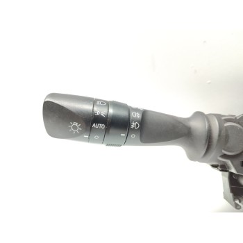 Recambio de mando multifuncion para toyota auris active referencia OEM IAM 0272017F852  