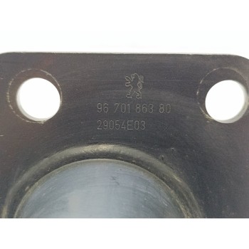 Recambio de refuerzo paragolpes delantero para peugeot 5008 allure referencia OEM IAM 7104LE  