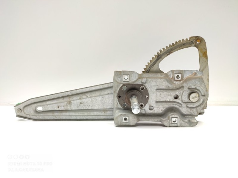 Recambio de elevalunas trasero derecho para toyota avensis (t27) advance referencia OEM IAM 6983002210  