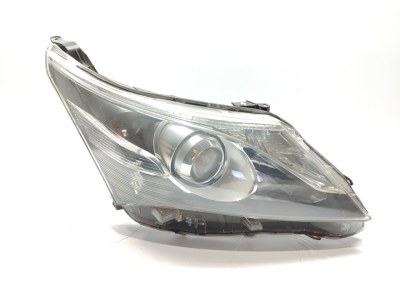 Recambio de faro derecho para toyota avensis (t27) advance referencia OEM IAM 8113005350  