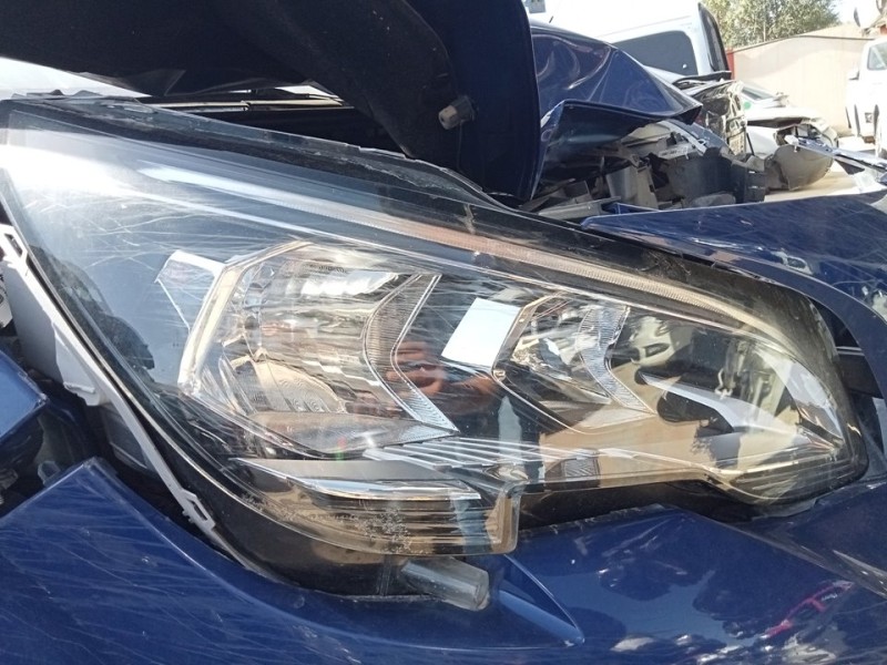 Recambio de faro derecho para peugeot 3008 active referencia OEM IAM 1616878080  