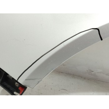 Recambio de aleta delantera izquierda para opel insignia berlina cosmo referencia OEM IAM 13277520  