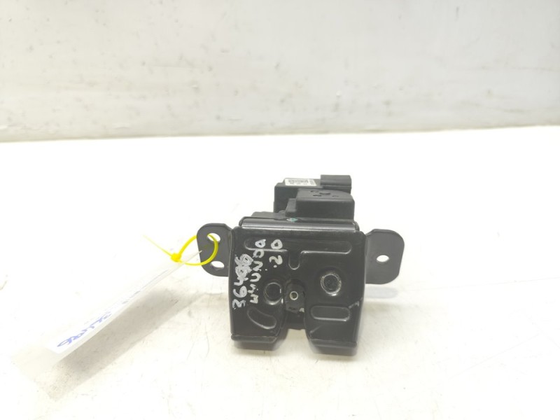 Recambio de cerradura maletero / porton para hyundai i20 (bc3) essence referencia OEM IAM 81230C8500  