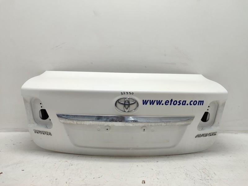 Recambio de porton trasero para toyota avensis (t27) advance referencia OEM IAM 6440105080  