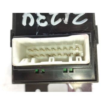 Recambio de mando elevalunas delantero izquierdo para hyundai i20 classic referencia OEM IAM 93570C80404X  