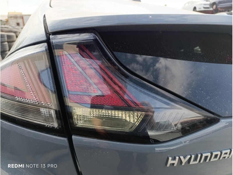 Recambio de piloto trasero izquierdo interior para hyundai ioniq hybrid referencia OEM IAM 92403G2200  
