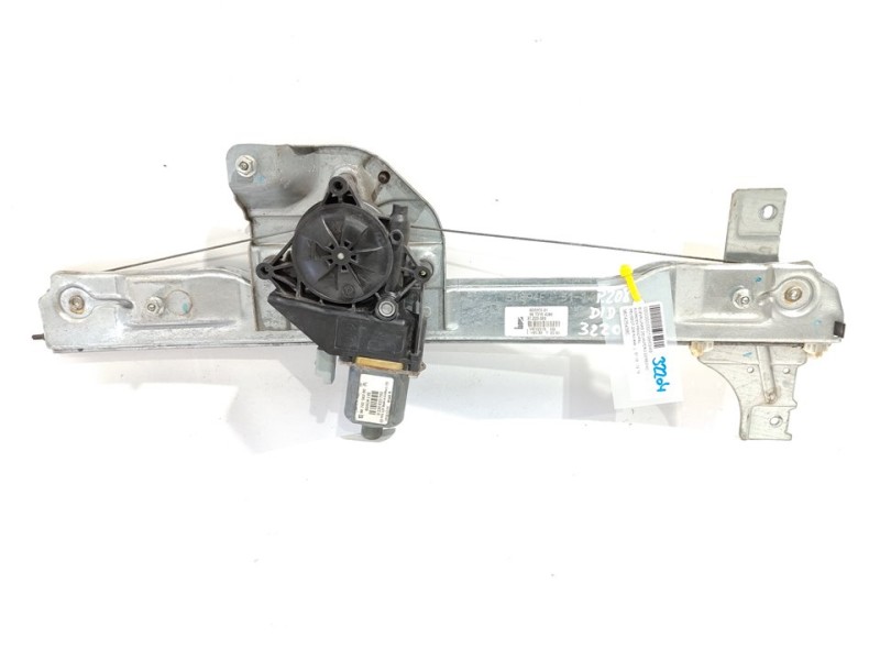 Recambio de elevalunas delantero derecho para peugeot 208 access referencia OEM IAM 9674254380  
