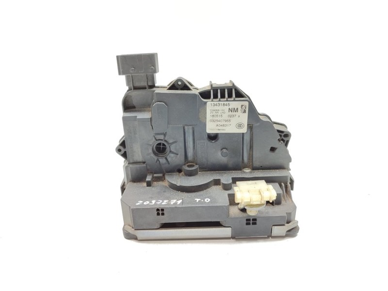 Recambio de cerradura puerta trasera derecha para opel corsa e business referencia OEM IAM 13431845  