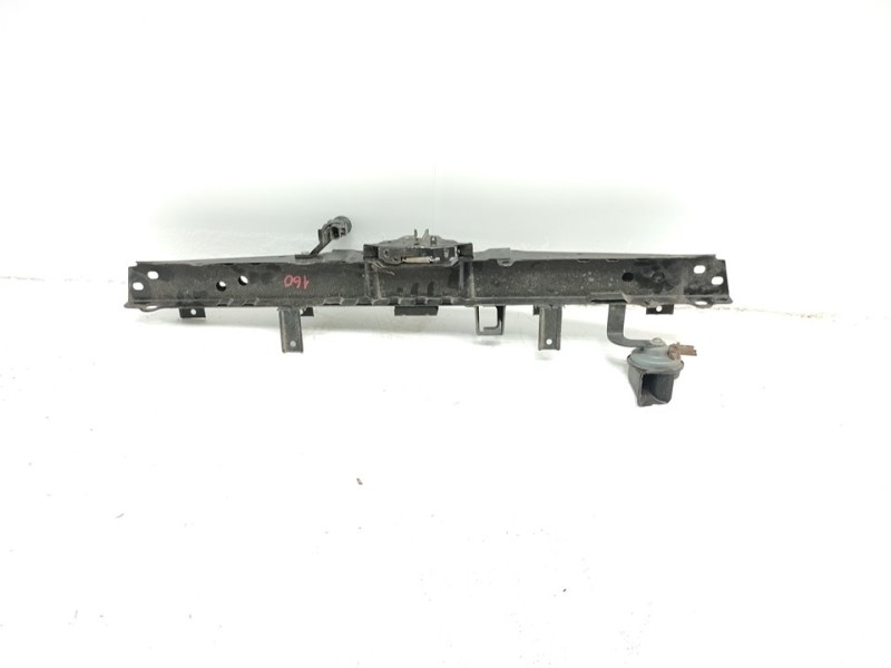 Recambio de travesaño superior para renault kadjar life referencia OEM IAM 625048160R  