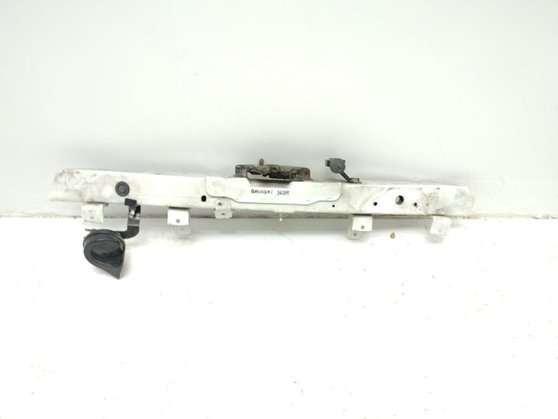 Recambio de travesaño superior para nissan qashqai (j11) acenta referencia OEM IAM F25114EAMH  