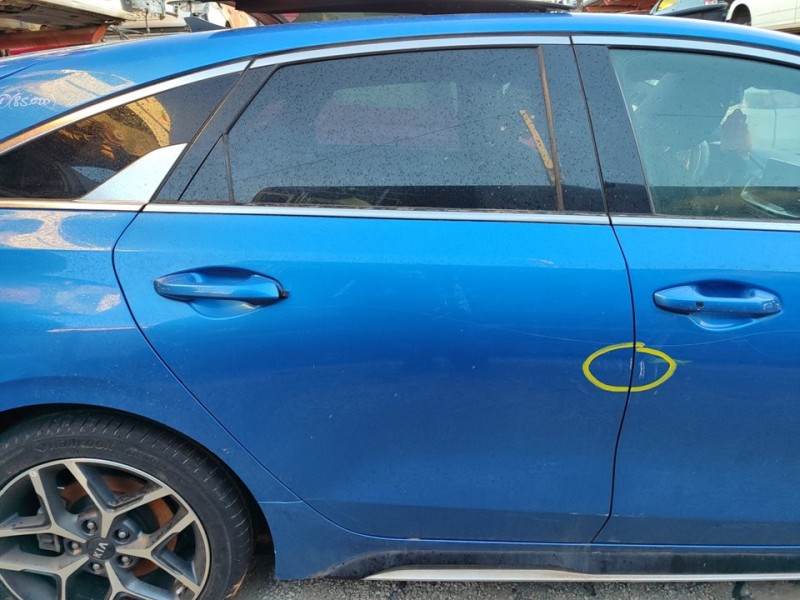 Recambio de puerta trasera derecha para kia proceed ( ) gt line referencia OEM IAM 77004J7700  