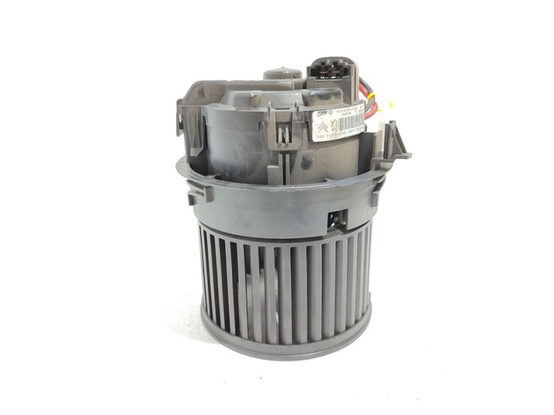 Recambio de ventilador calefaccion para peugeot 208 access referencia OEM IAM T101314A  