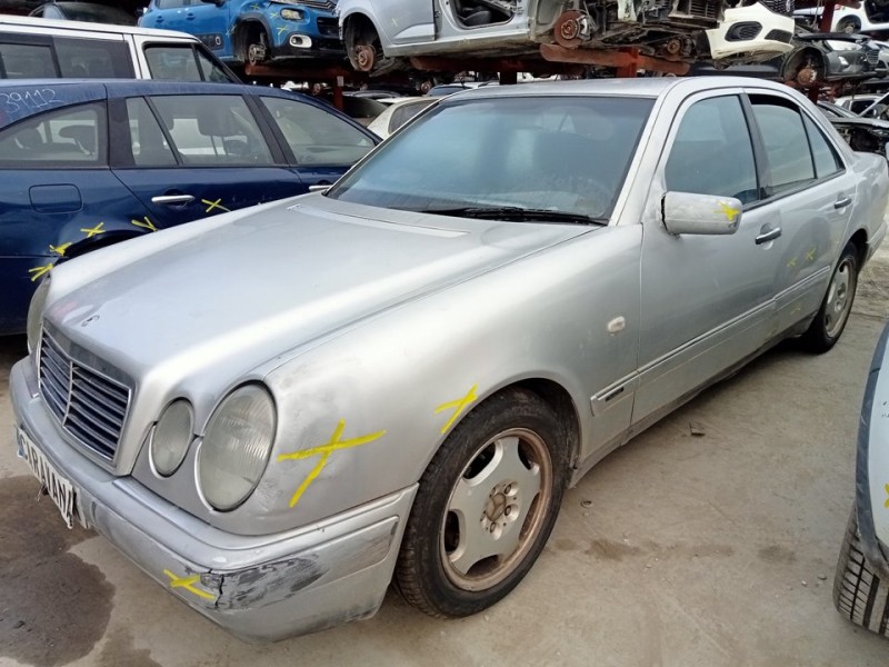 mercedes-benz clase e (w210) berlina diesel del año 1999