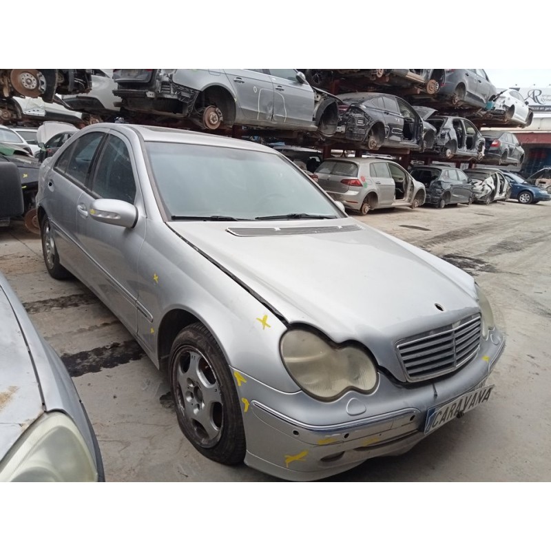 mercedes-benz clase c (w203) berlina del año 2004